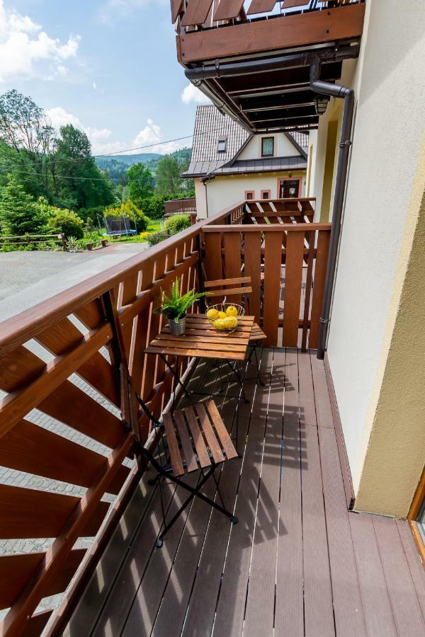 Apartament I Pokoje Goscinne U Lusi Wisła Kültér fotó