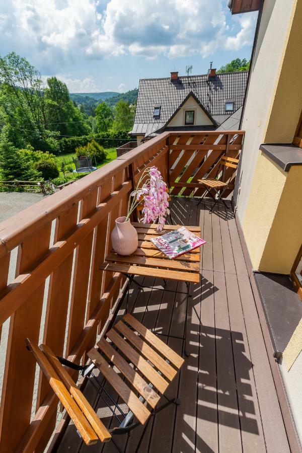 Apartament I Pokoje Goscinne U Lusi Wisła Kültér fotó